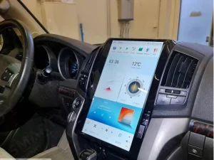 toyota-land-cruiser-200-gx-vx-2007-2015-android-head-unit-tesla (1)